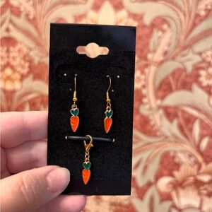 New 3pc set Charming Gold and Orange Carrot Earrings w matching charm